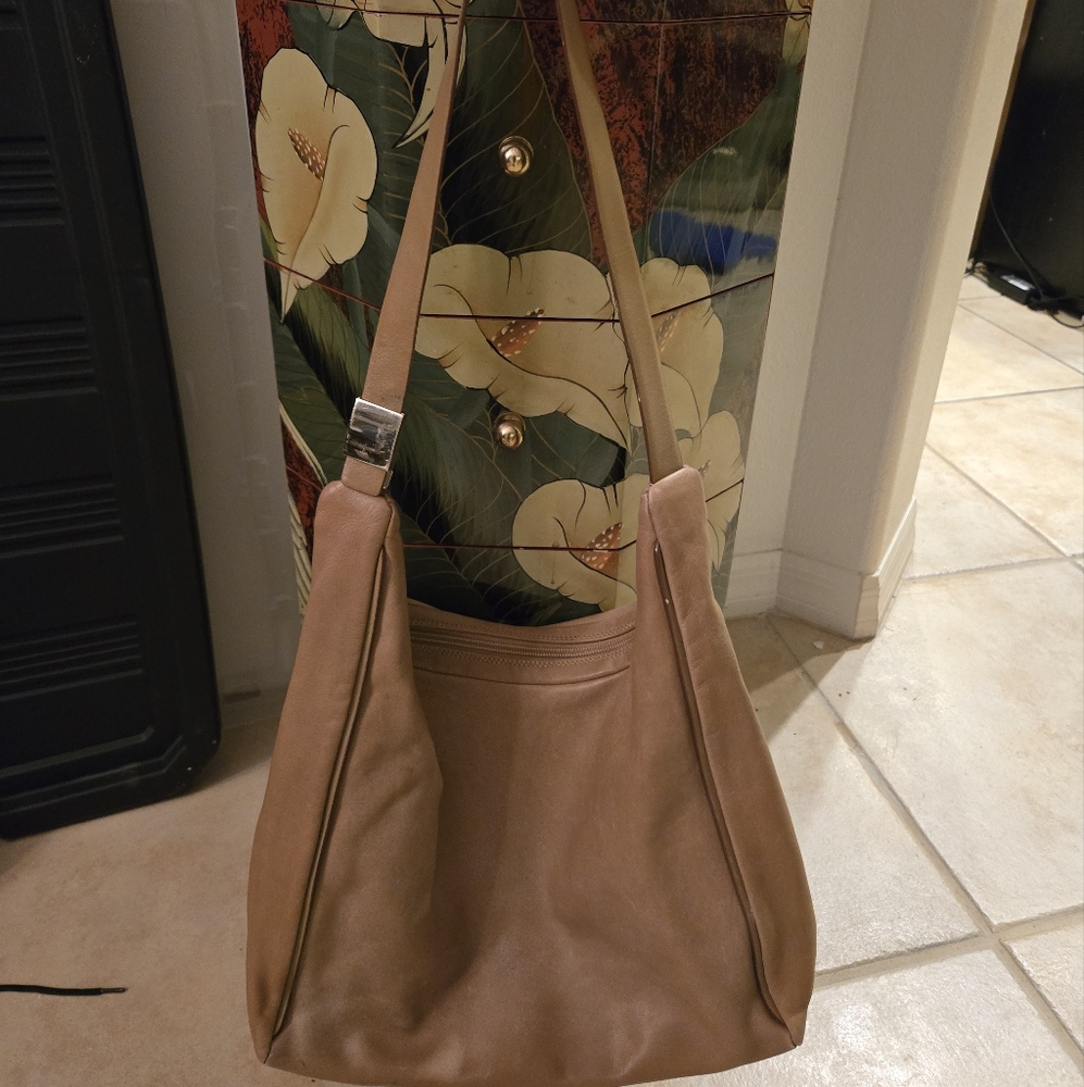 MARCO Buggiani soft tan leather hobo shoulder bag made Italy